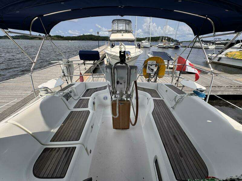 37ft Beneteau Yacht For Sale