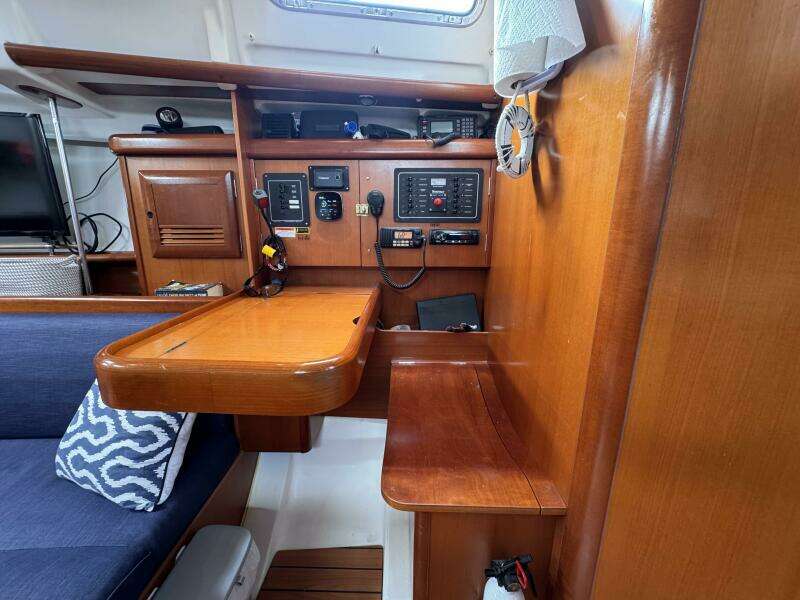 37ft Beneteau Yacht For Sale