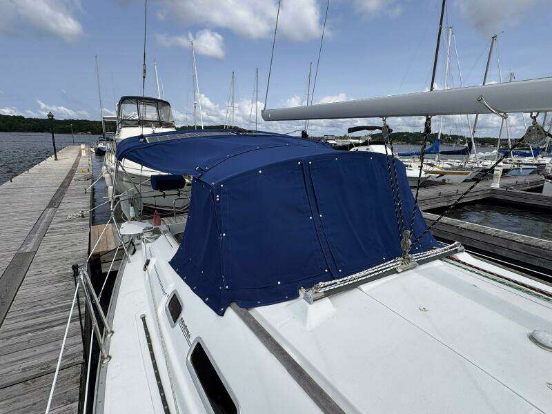 37ft Beneteau Yacht For Sale