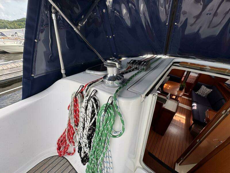 37ft Beneteau Yacht For Sale