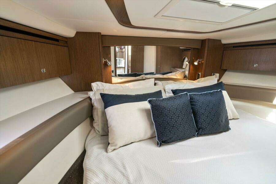 Gail s Storm IV 44ft Meridian Yacht For Sale