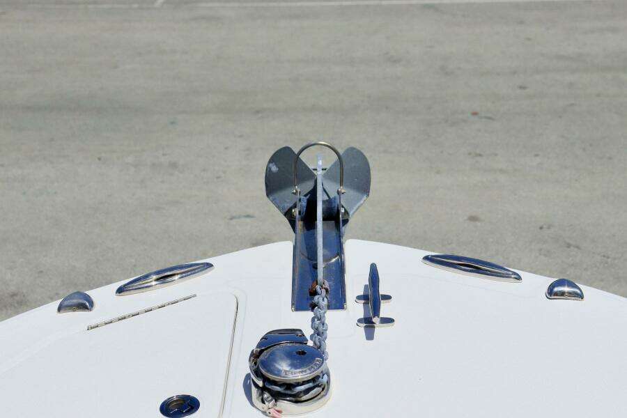 LURE E 24ft Edgewater Yacht For Sale