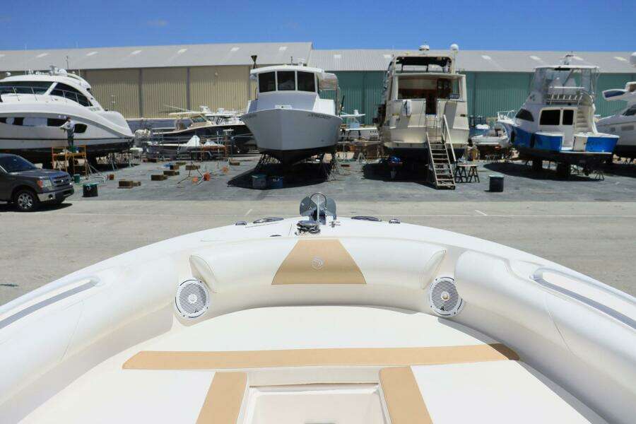 LURE E 24ft Edgewater Yacht For Sale