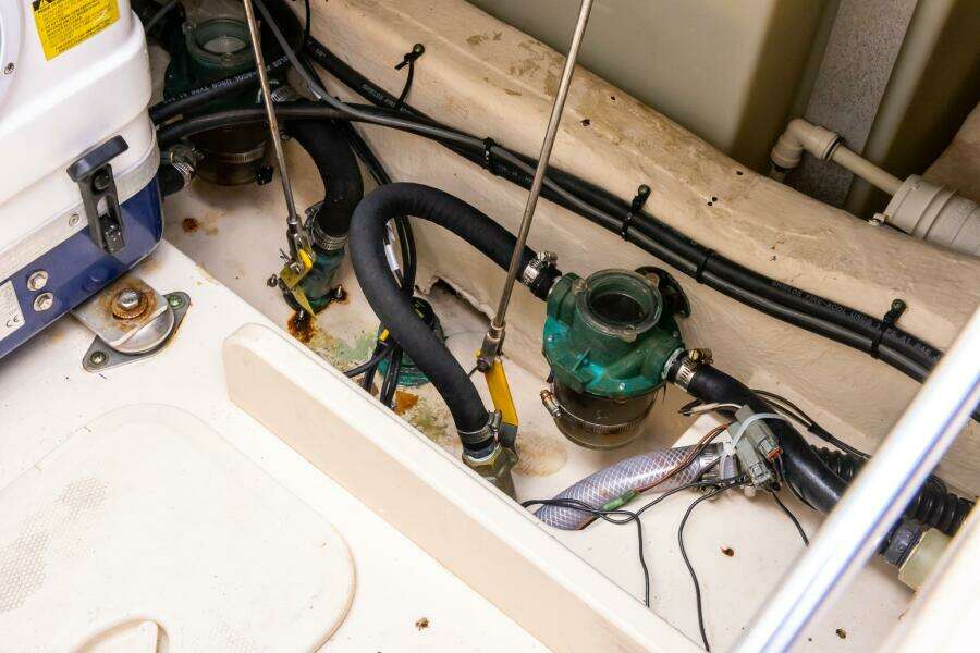 39ft Grady White Yacht For Sale