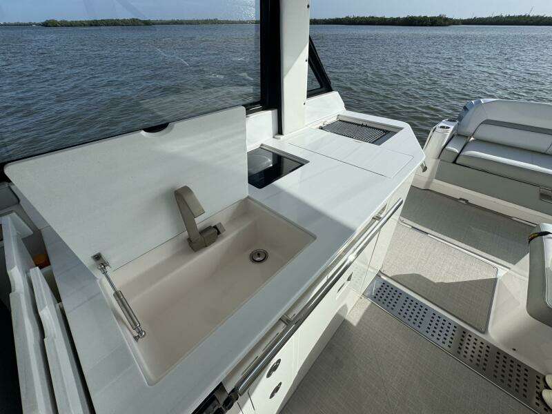 C Life 36ft Regal Yacht For Sale