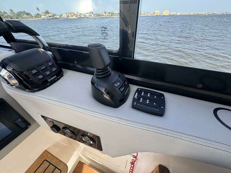 C Life 36ft Regal Yacht For Sale