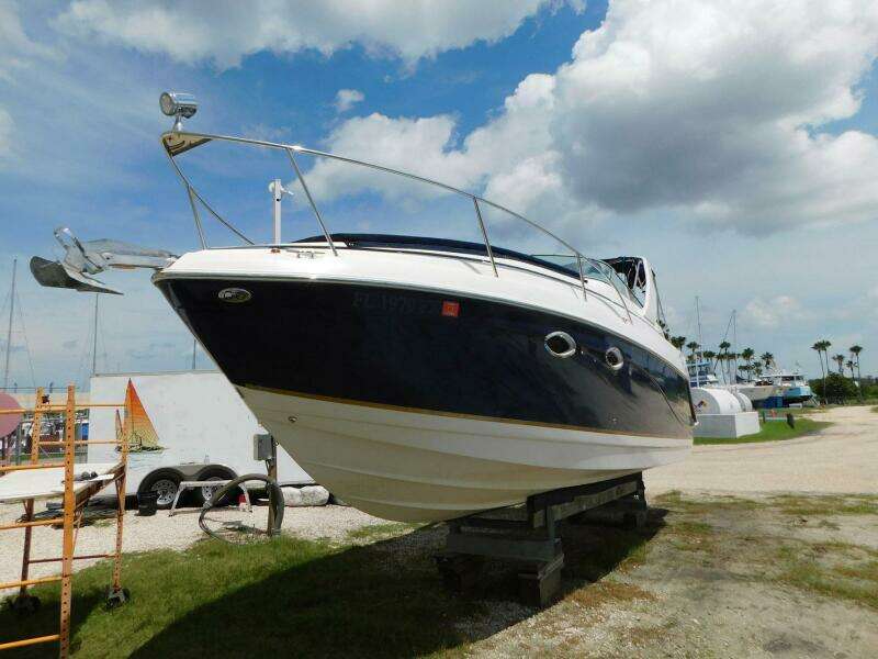 War Trophy 27ft Rinker Yacht For Sale
