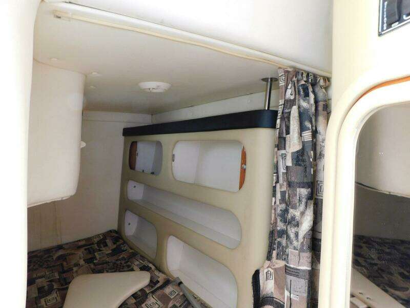 War Trophy 27ft Rinker Yacht For Sale
