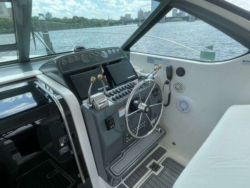 Vanish 32ft Tiara Yachts Yacht For Sale