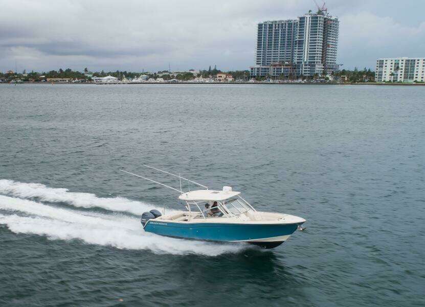 Grady White 30 - Exterior Profile