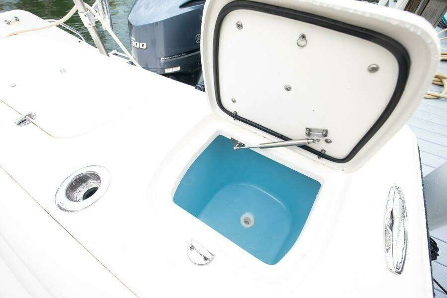 Grady White 30 - Exterior Cockpit