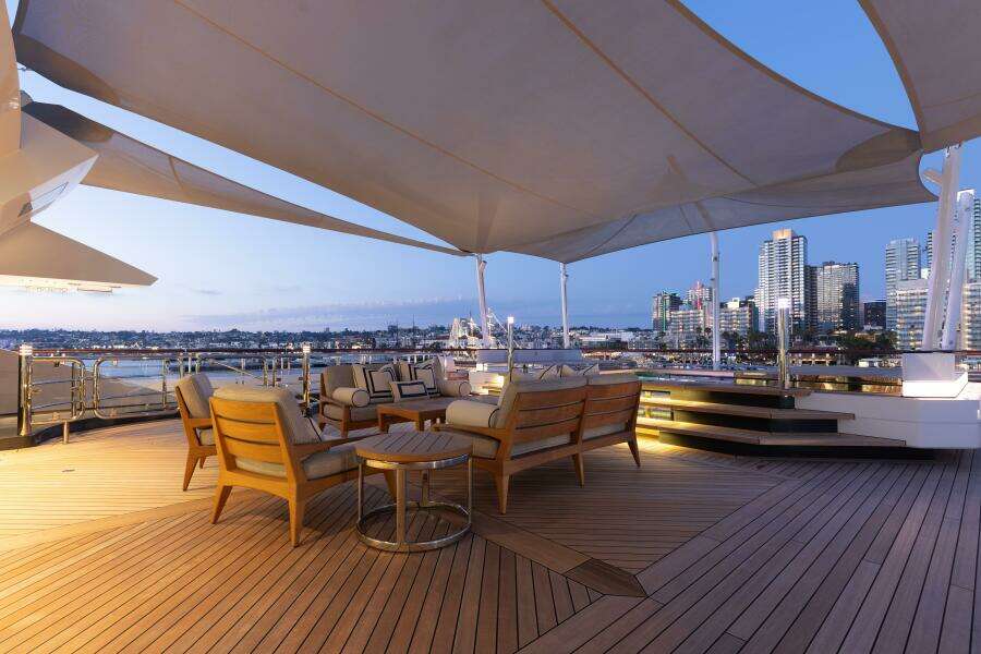 Sundeck Aft Looking Aft to Starboard