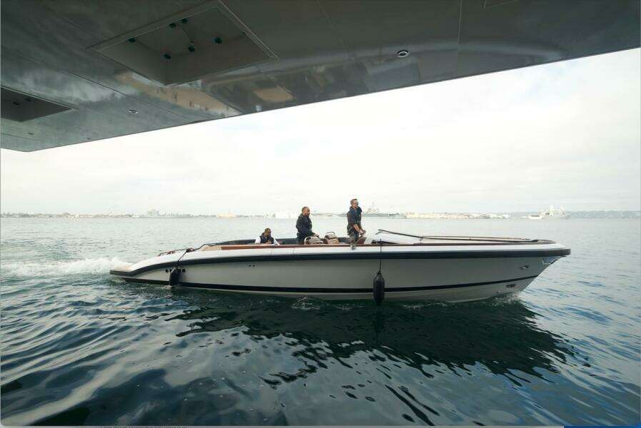 Tender Starboard Profile
