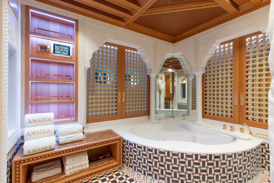 Lower Deck Chromotherapy Dip Pool 