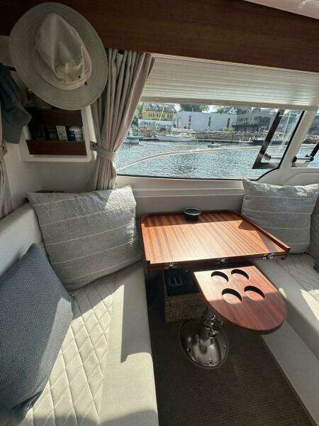 33ft Nimbus Yacht For Sale