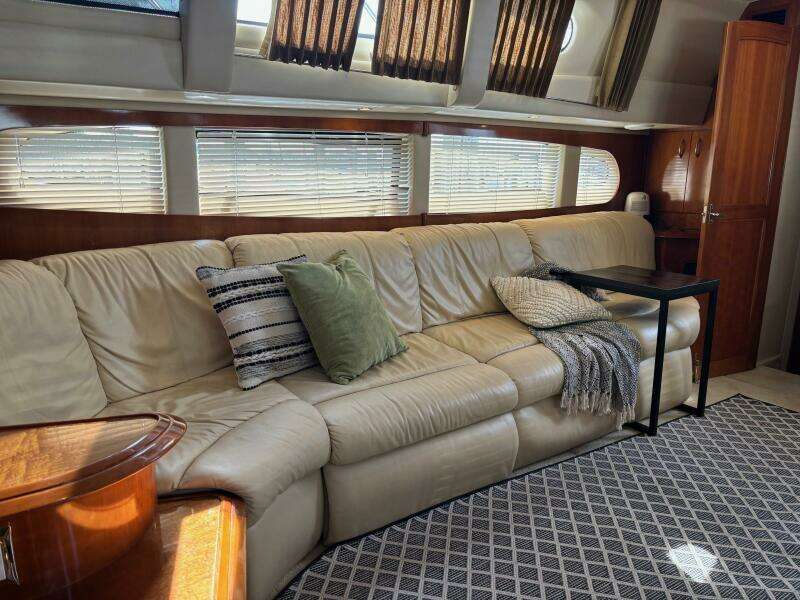 44ft Carver Yacht For Sale