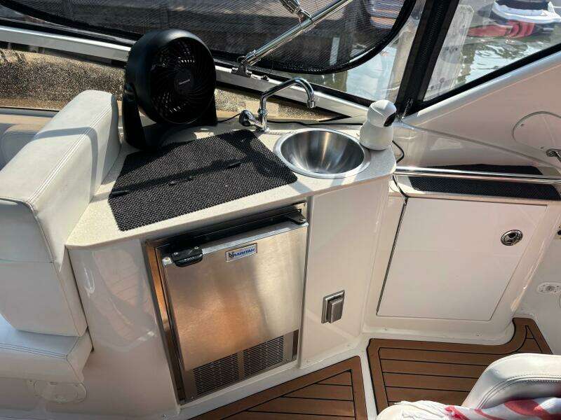 44ft Carver Yacht For Sale
