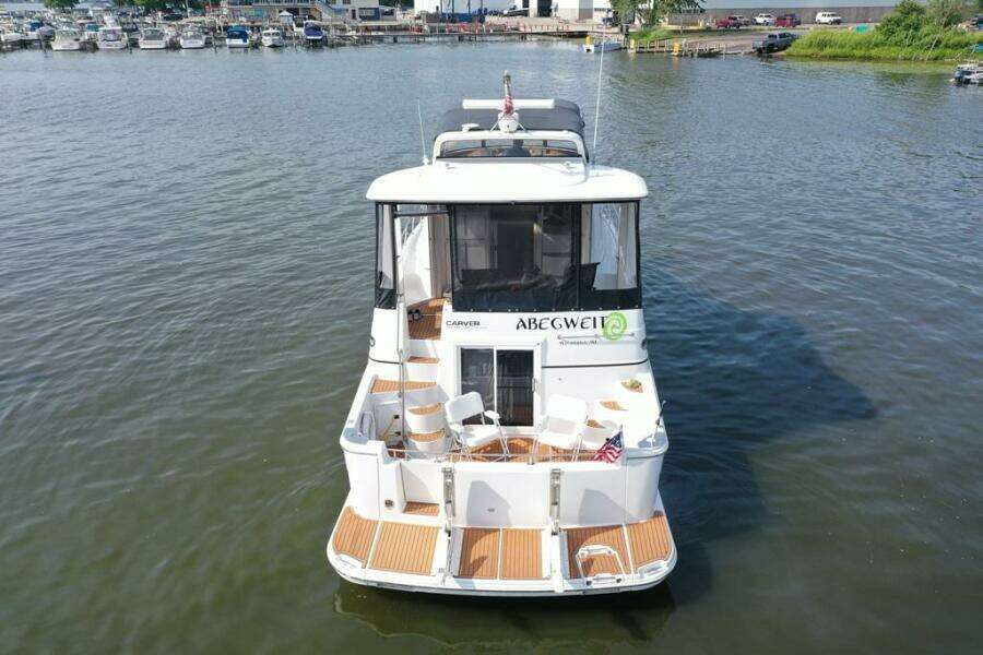 44ft Carver Yacht For Sale