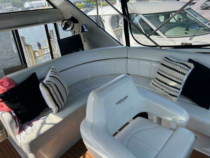 44ft Carver Yacht For Sale