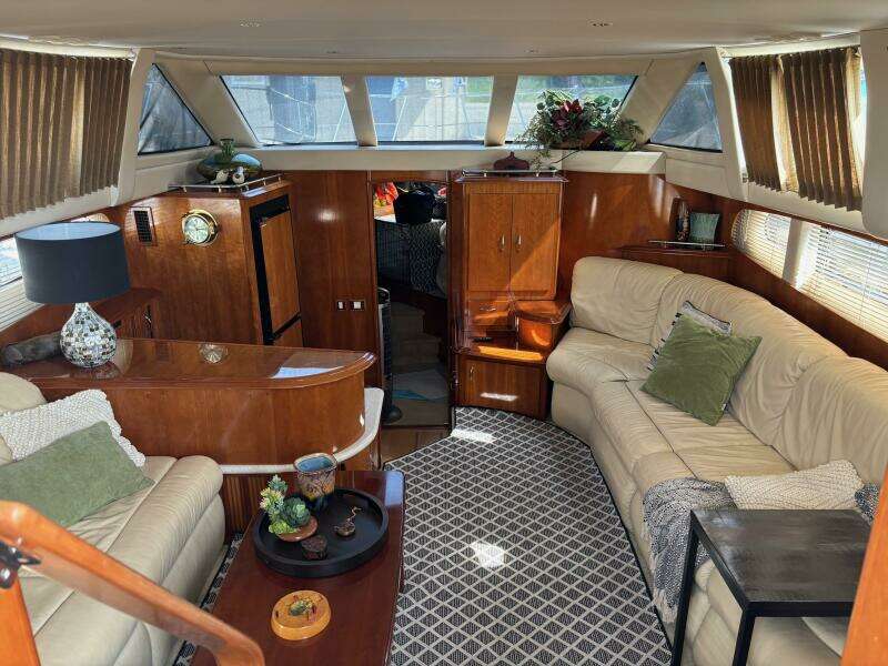 44ft Carver Yacht For Sale