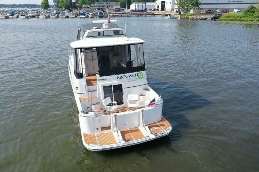 44ft Carver Yacht For Sale