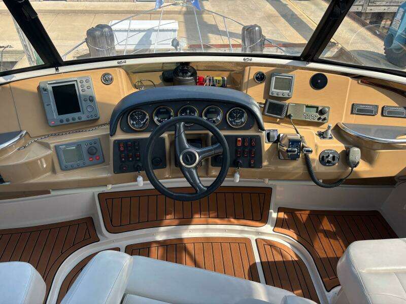44ft Carver Yacht For Sale