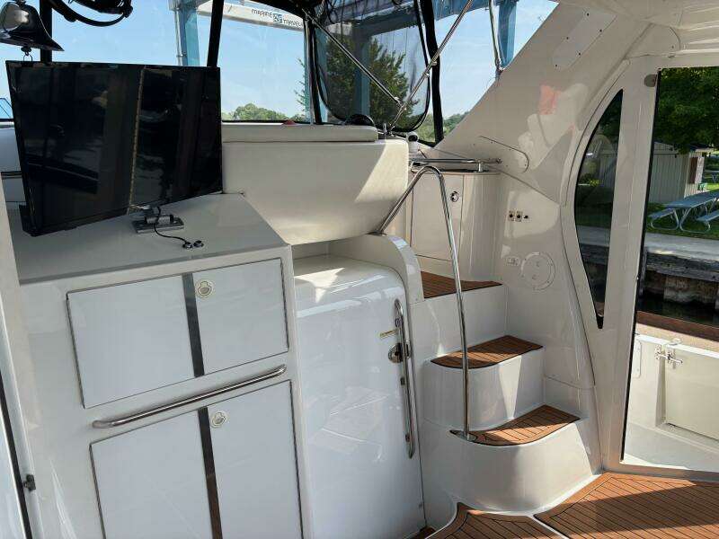 44ft Carver Yacht For Sale