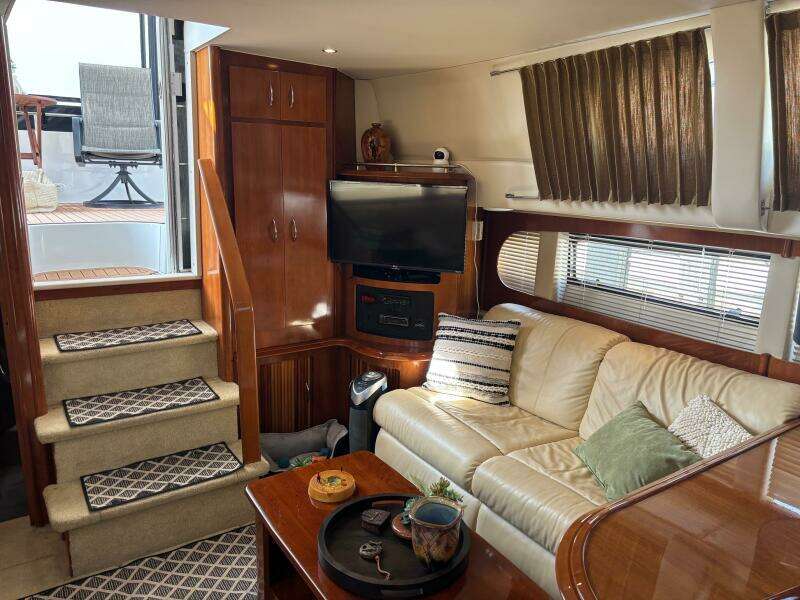 44ft Carver Yacht For Sale