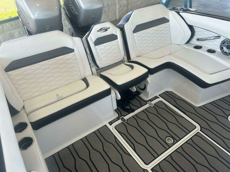32ft Sunsation Yacht For Sale