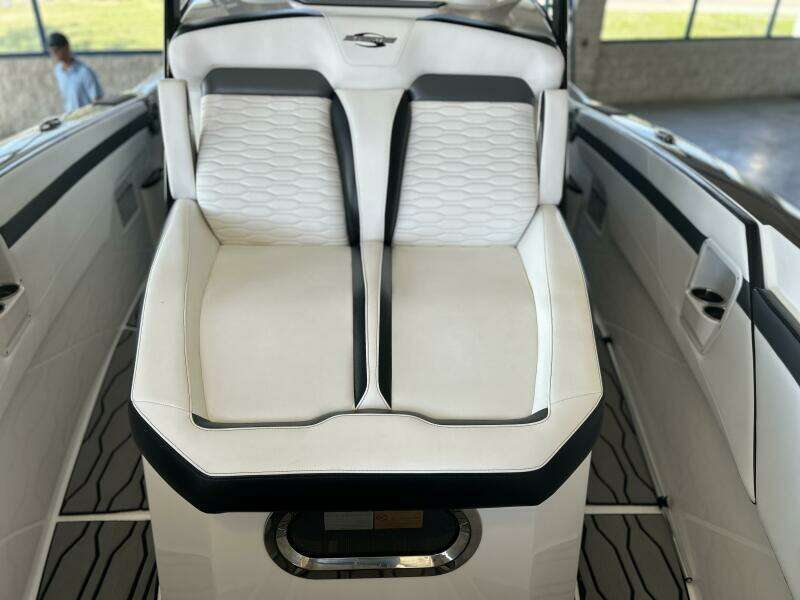 32ft Sunsation Yacht For Sale