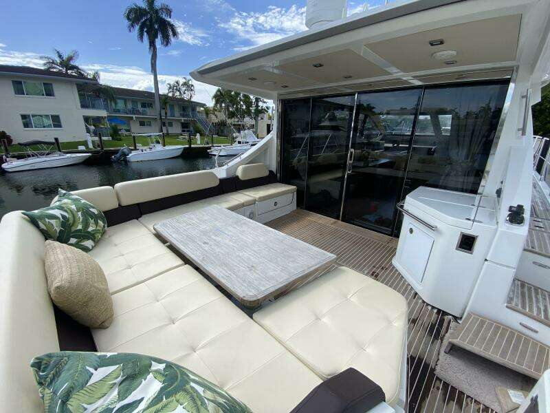 55ft Azimut Yacht For Sale