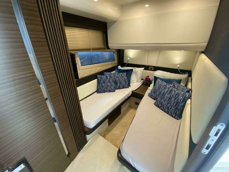 55ft Azimut Yacht For Sale