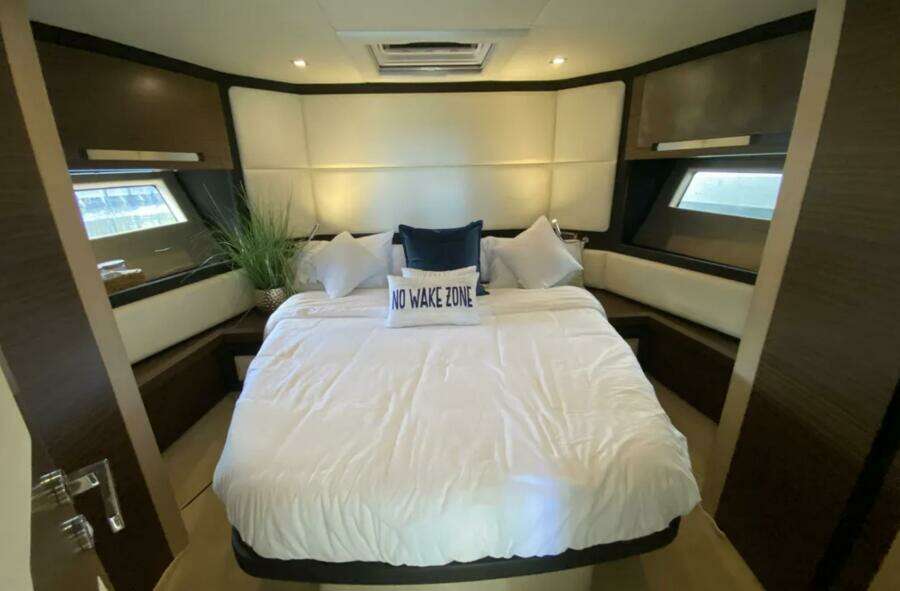 Sky One 55ft Azimut Yacht For Sale