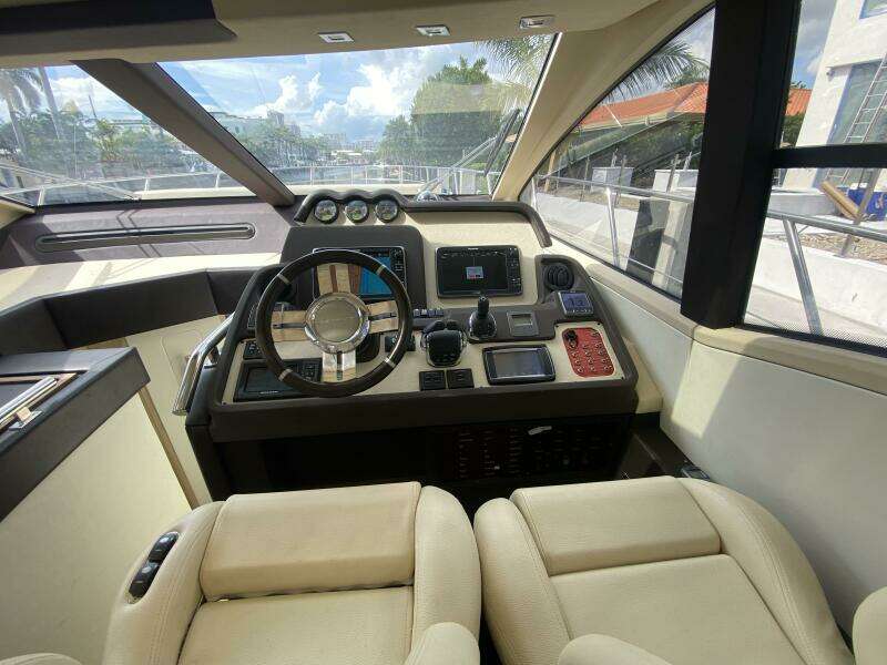 55ft Azimut Yacht For Sale