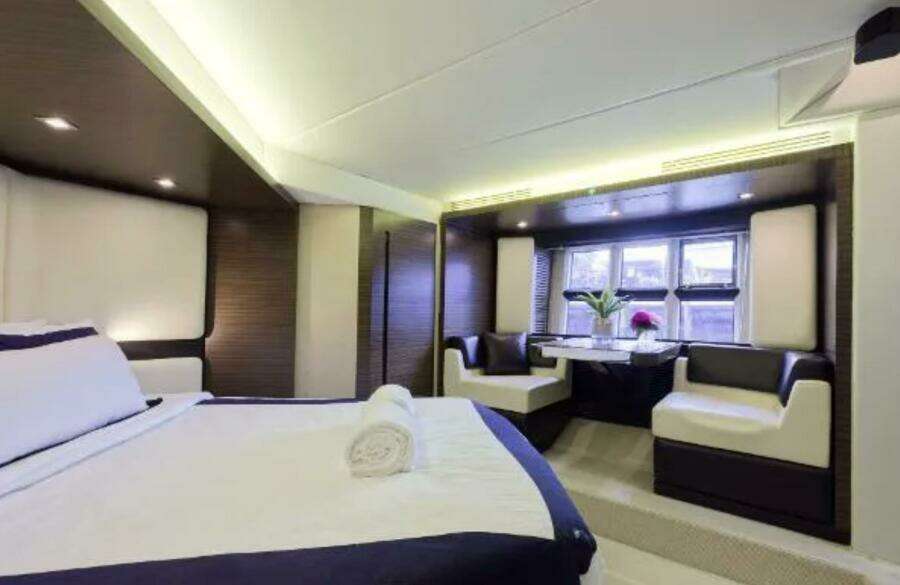 Sky One 55ft Azimut Yacht For Sale