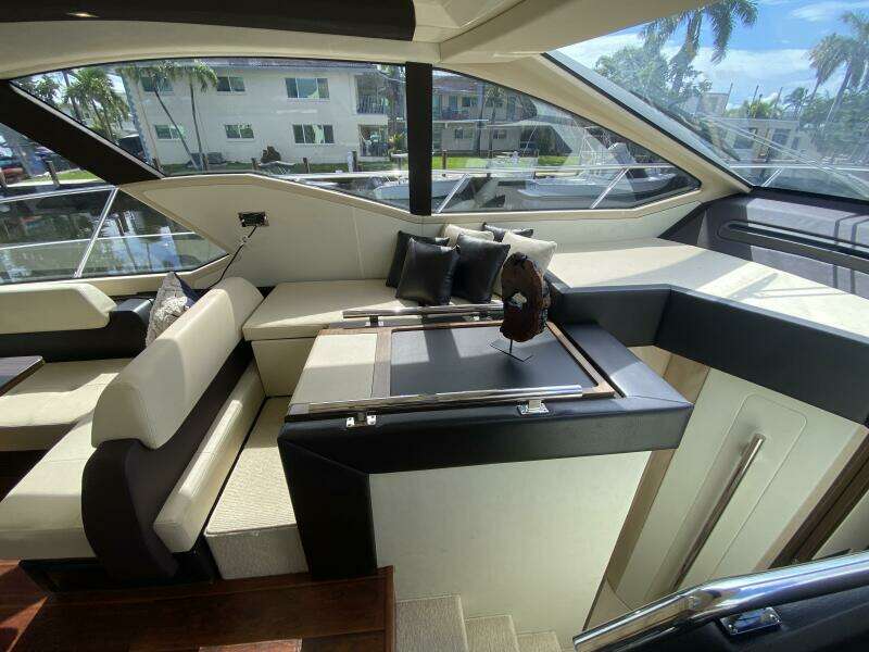 55ft Azimut Yacht For Sale