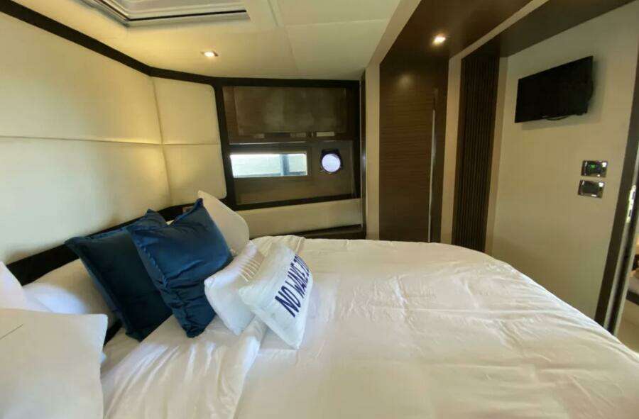Sky One 55ft Azimut Yacht For Sale