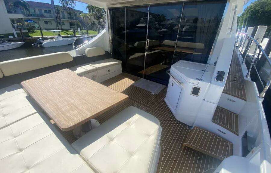 Sky One 55ft Azimut Yacht For Sale