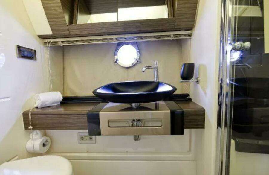 Sky One 55ft Azimut Yacht For Sale