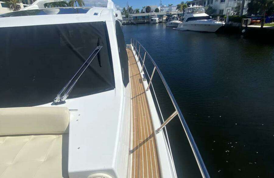 Sky One 55ft Azimut Yacht For Sale