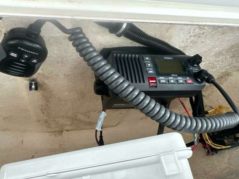 23ft Sea Hunt Yacht For Sale