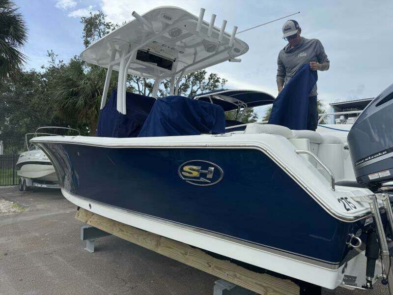 23ft Sea Hunt Yacht For Sale