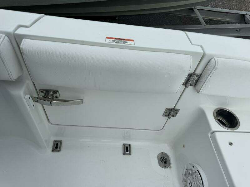 23ft Sea Hunt Yacht For Sale