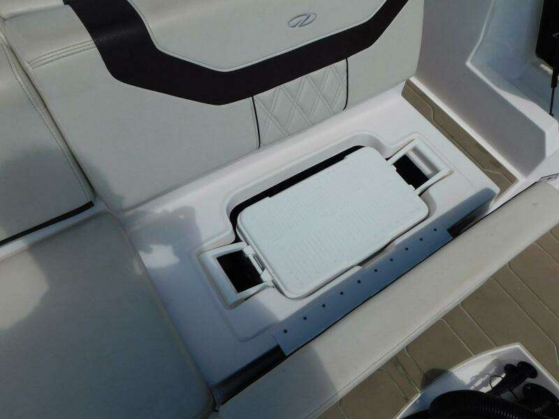 23ft Regal Yacht For Sale