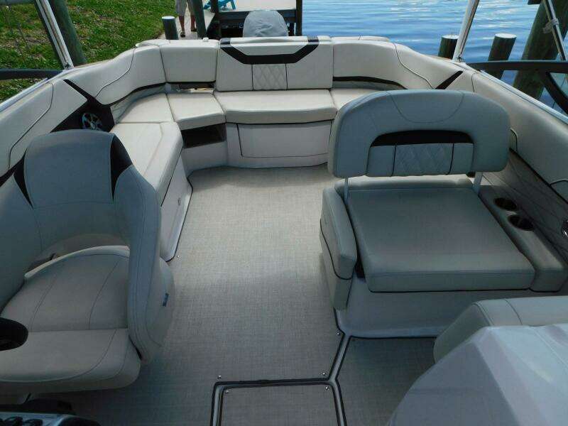 23ft Regal Yacht For Sale