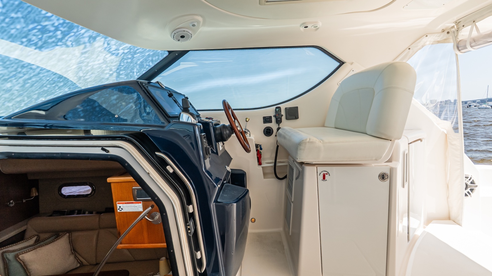 2007 Tiara Yachts 4300 Sovran