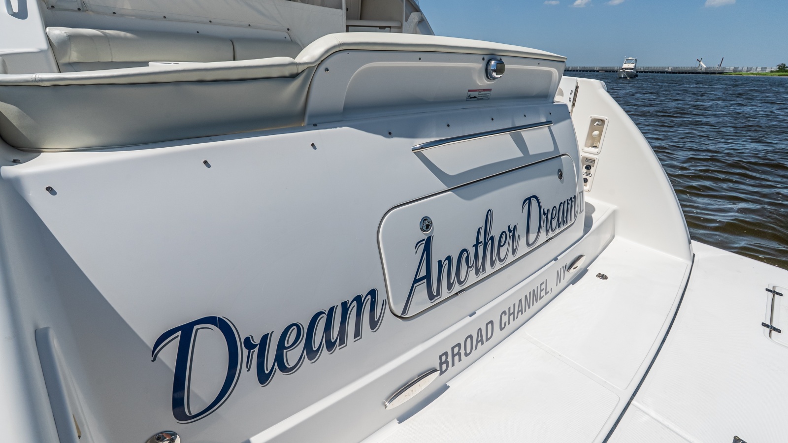 2007 Tiara Yachts 4300 Sovran