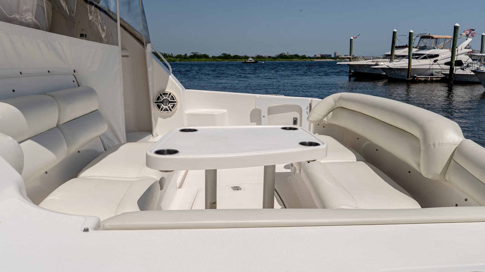 2007 Tiara Yachts 4300 Sovran