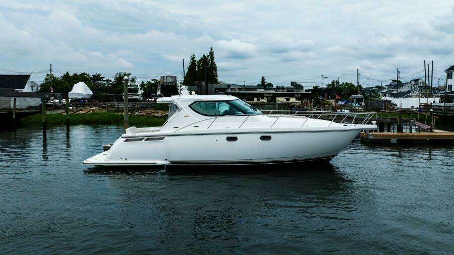 43ft Tiara Yachts Yacht For Sale
