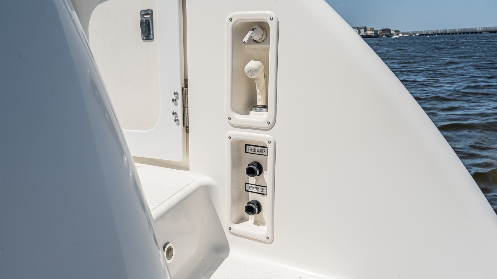 2007 Tiara Yachts 4300 Sovran